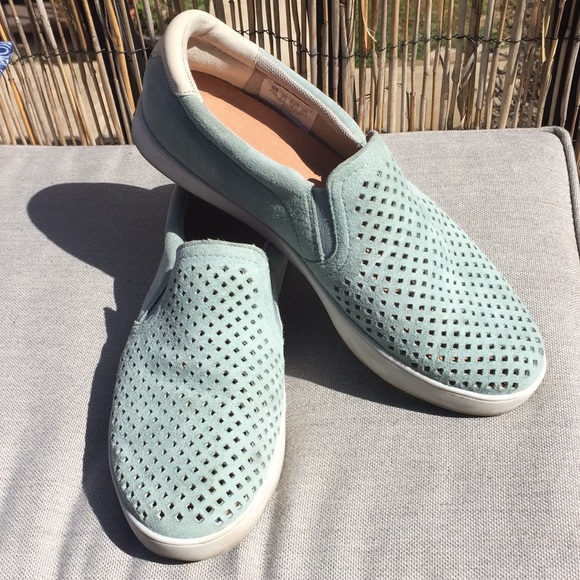 dr scholl's scout slip on sneaker